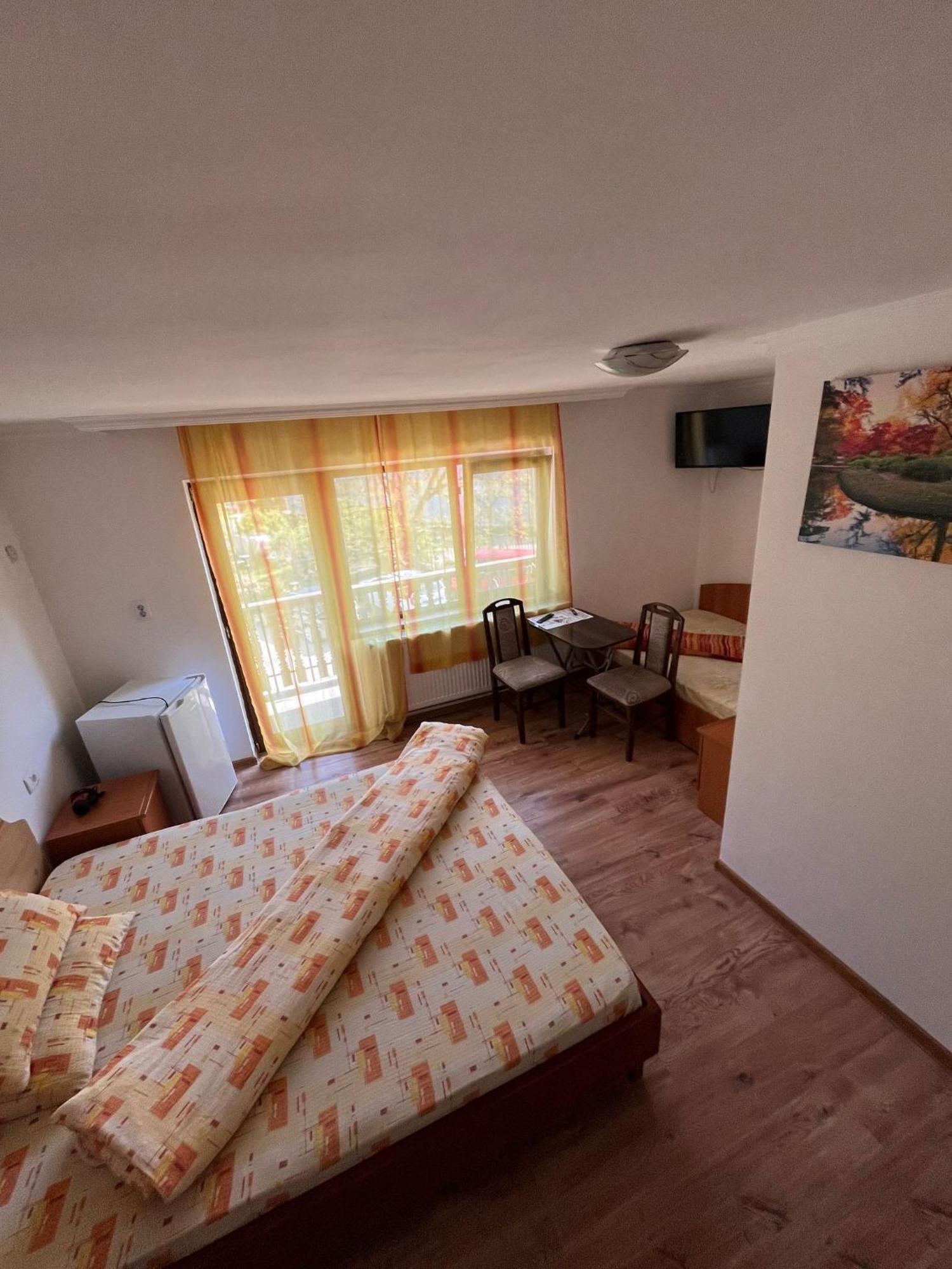 Casa Dina Hotel Băile Herculane Eksteriør billede